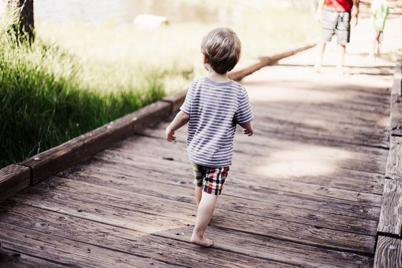 Ab 18 Monaten beginnt die Sprachentwicklung bei Kleinkindern eine neue Phase zu erreichen. 